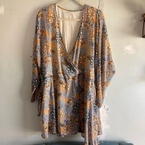 Free People Flower Pattern pocket’s asymmetric hem Dess👍❤️ Size Large